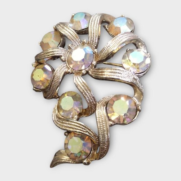 VTG Kramer  Flower Brooch with Aurora Borealis Stones - Picture 4 of 7